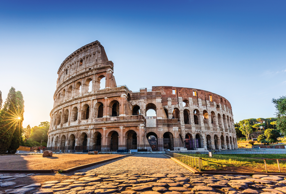 Rome,,Italy.,The,Colosseum,Or,Coliseum,At,Sunrise.